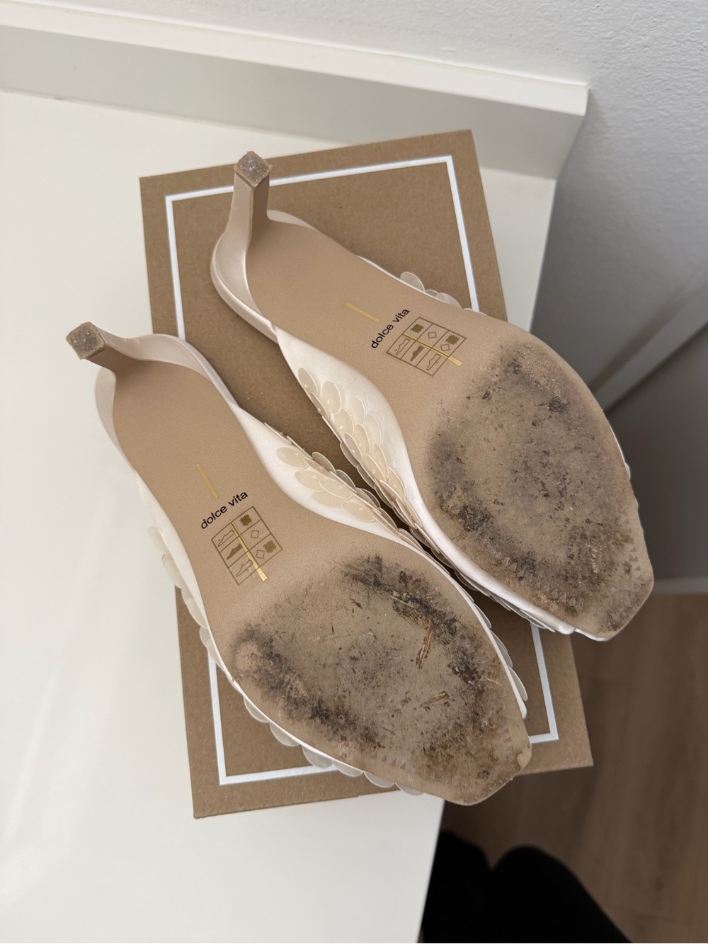 Dolce Vita Samary Confetti Off White Satin Sequin Peep-Toe Slide Mules 7.5 - Picture 3 of 3